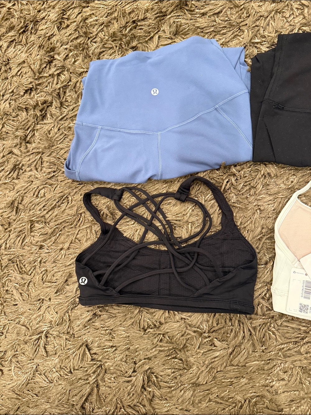 Lululemon bundle size 4 - Picture 5 of 13